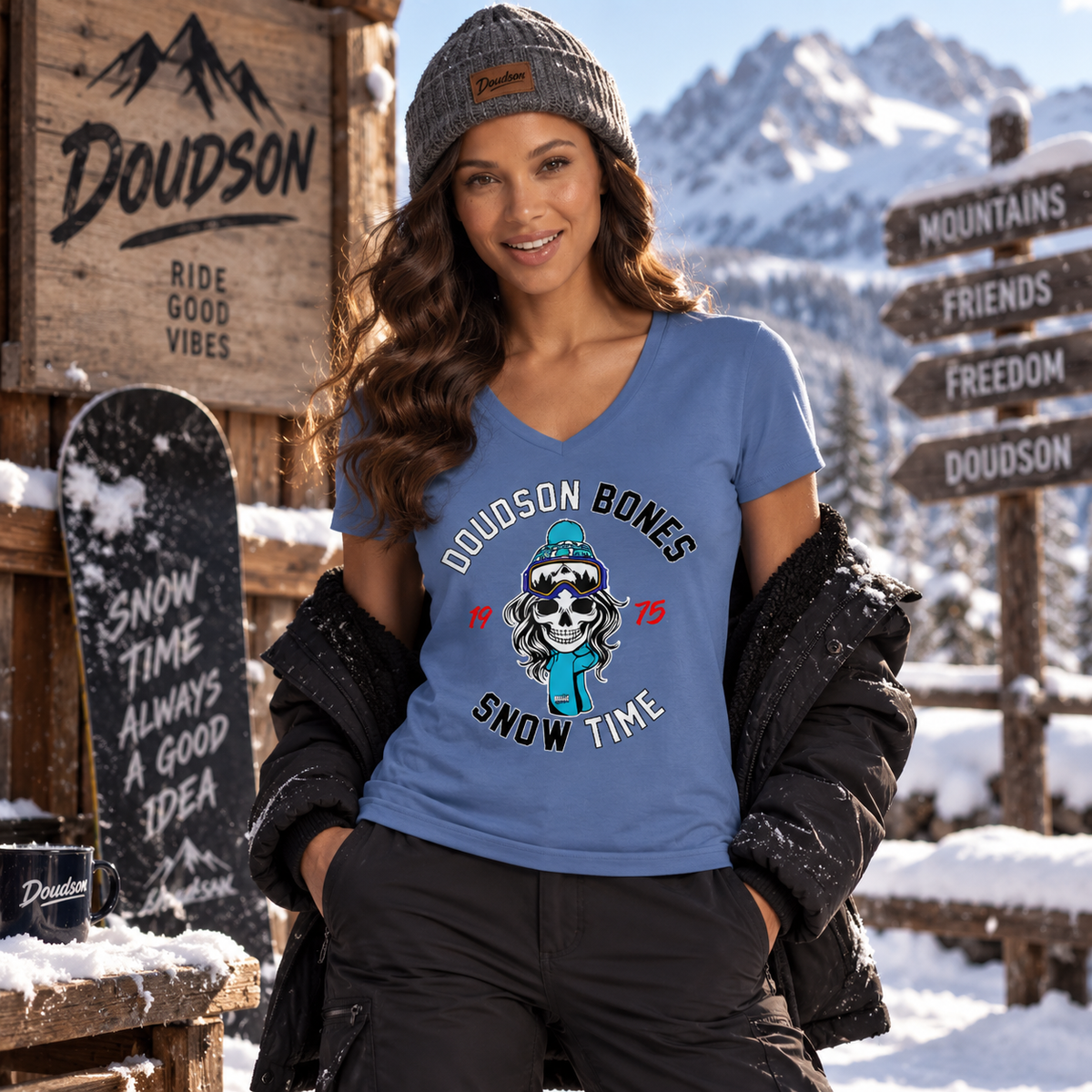 T-shirt femme bleu col V DOUDSON BONES Snow couleur